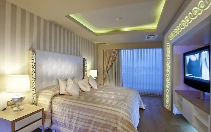Kamelya World Vacation Club Side